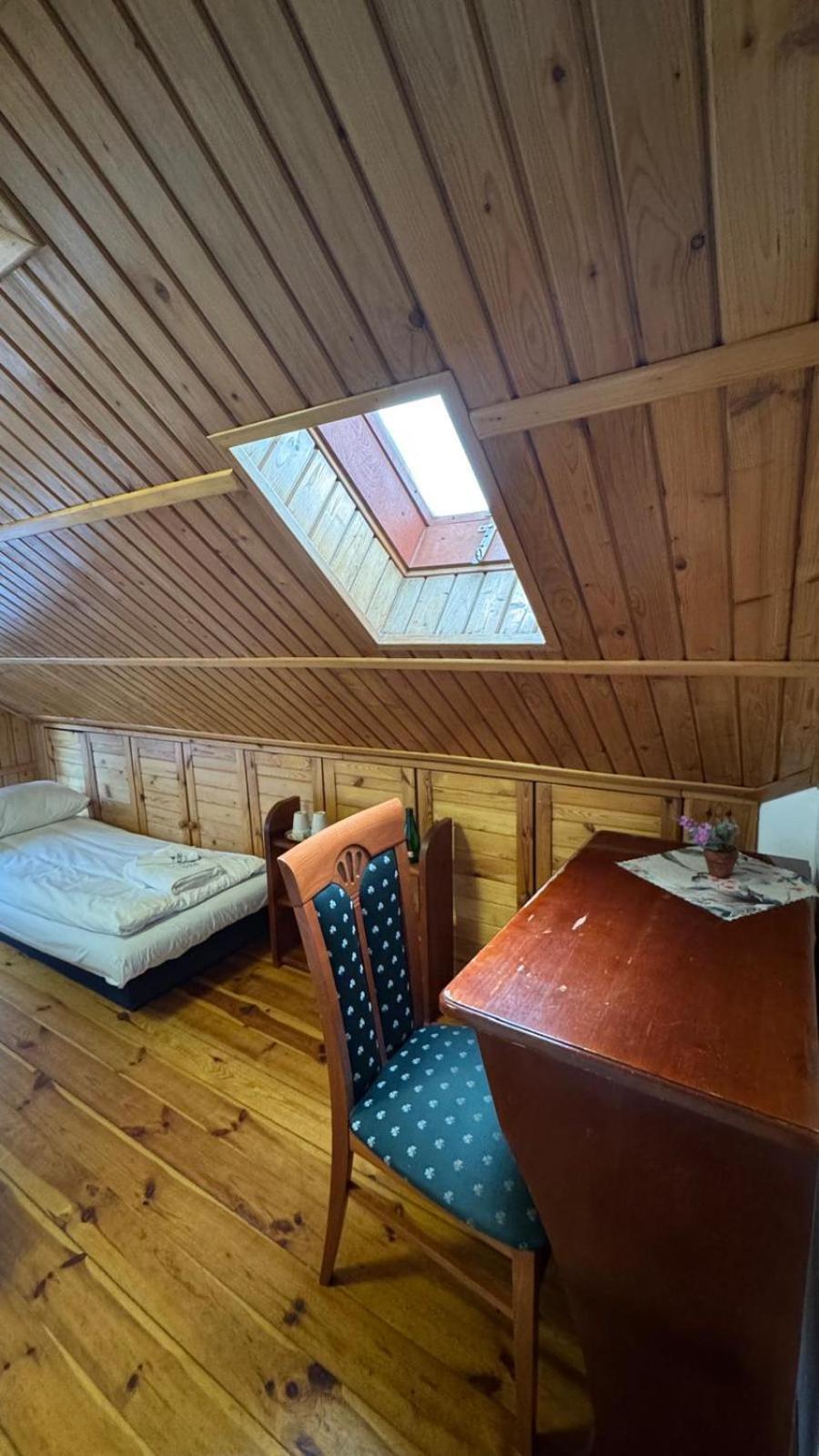 Powidz Lakeside Hotel & Restaurant Екстер'єр фото