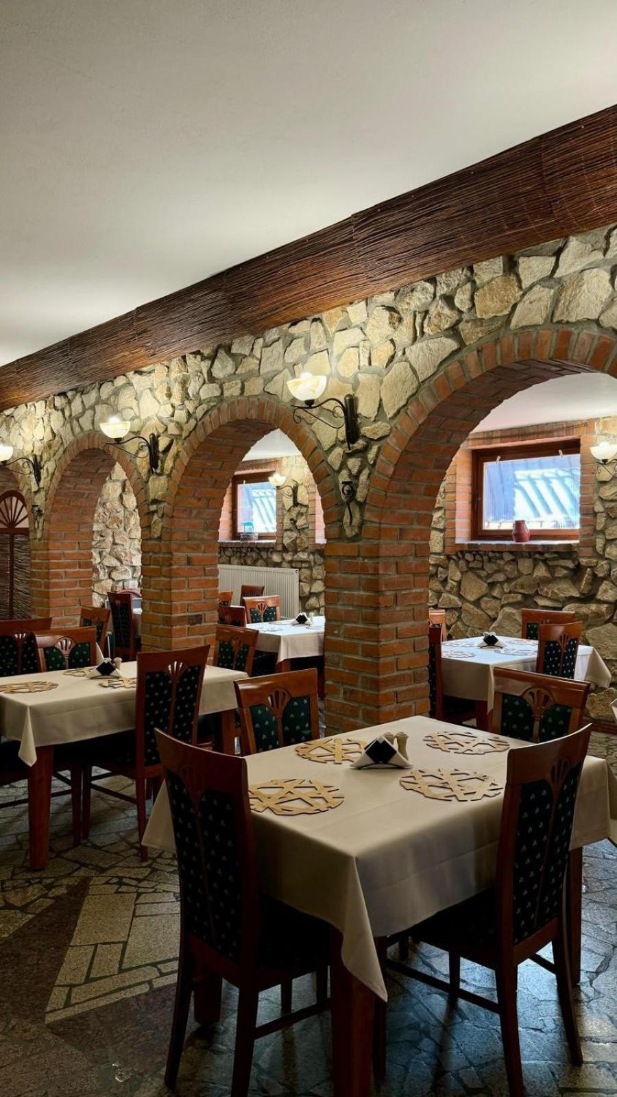Powidz Lakeside Hotel & Restaurant Екстер'єр фото